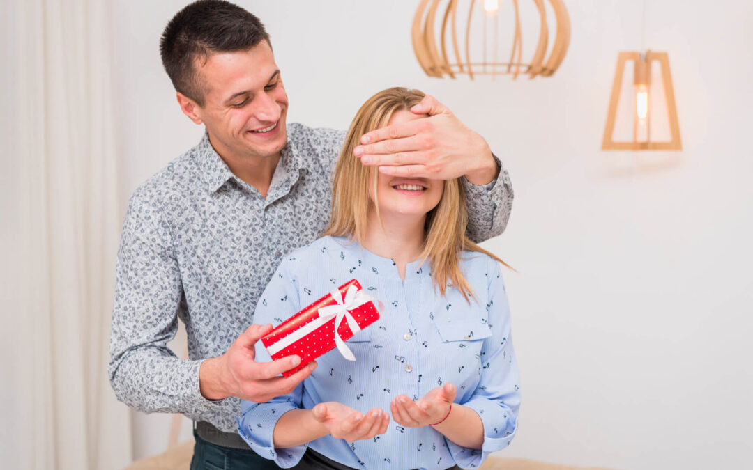 Looking for a Unique Boss’s Day Gift? Consider a Smile Makeover